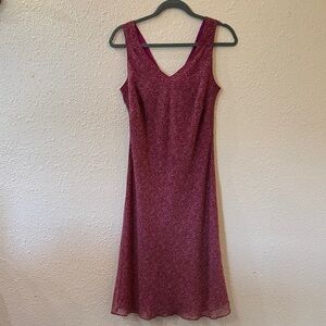 Ann Taylor Sleeveless V-Neck Midi Dress in Berry
